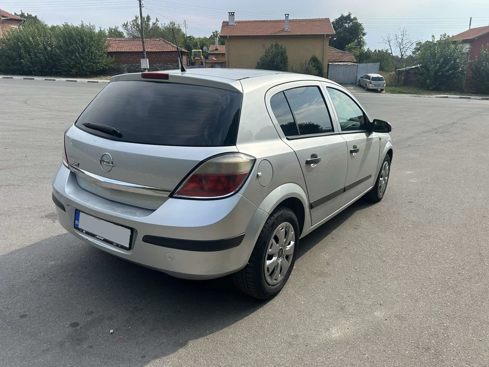 Opel Astra, снимка 2 - Автомобили и джипове - 56075119