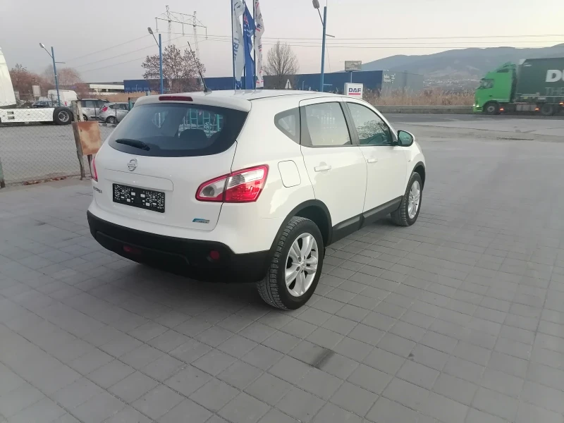 Nissan Qashqai, снимка 6 - Автомобили и джипове - 48152071