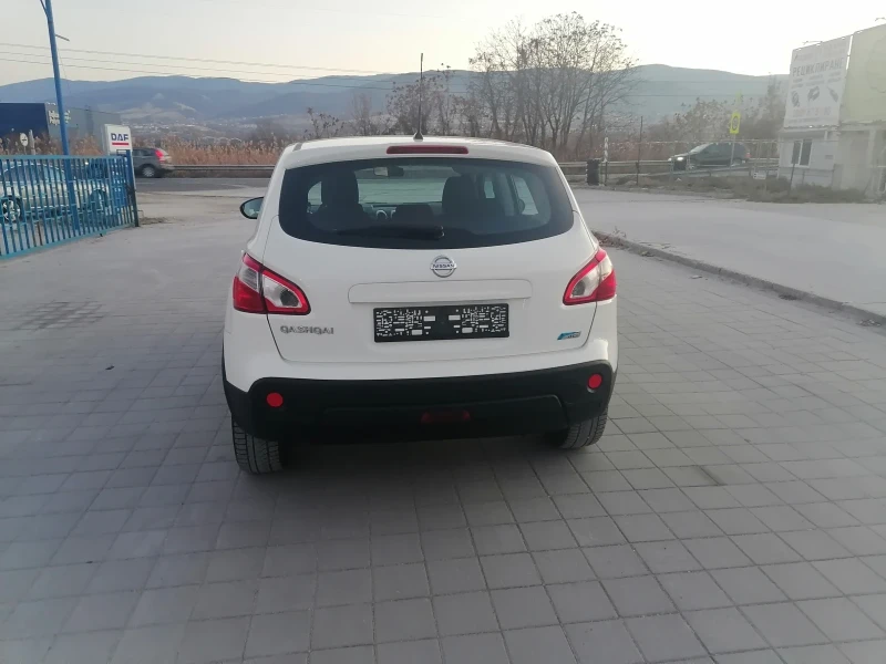 Nissan Qashqai, снимка 5 - Автомобили и джипове - 48152071