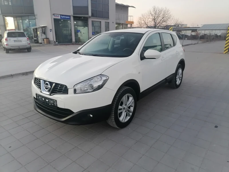 Nissan Qashqai, снимка 2 - Автомобили и джипове - 48152071