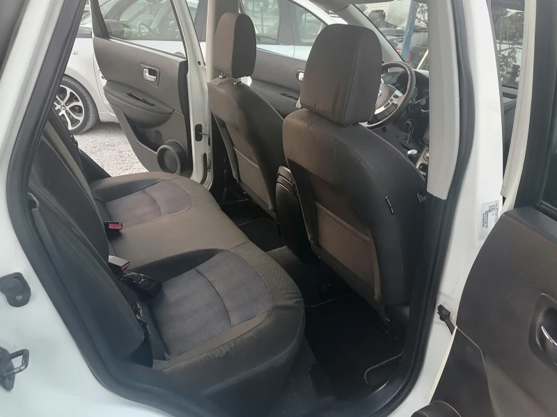 Nissan Qashqai, снимка 11 - Автомобили и джипове - 48152071