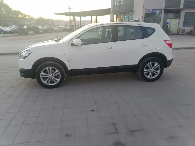 Nissan Qashqai, снимка 3 - Автомобили и джипове - 48152071