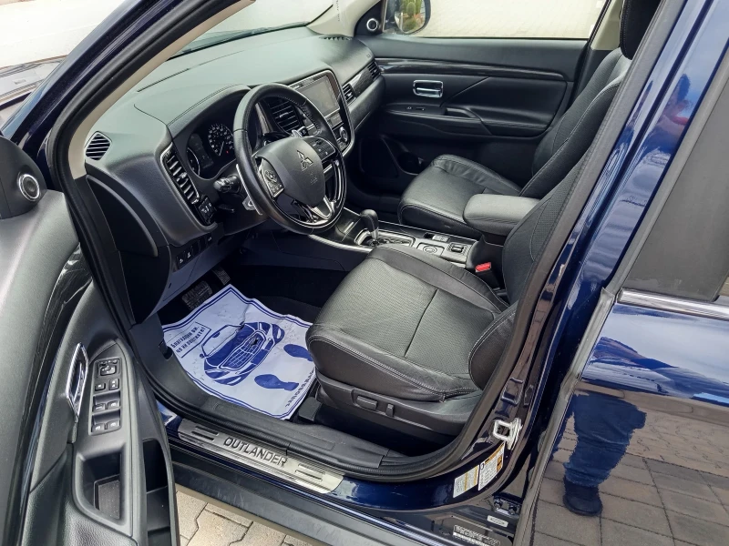Mitsubishi Outlander GT 3.0V6 224kcS-AWC 4x4 .FULL 7места., снимка 9 - Автомобили и джипове - 53525060