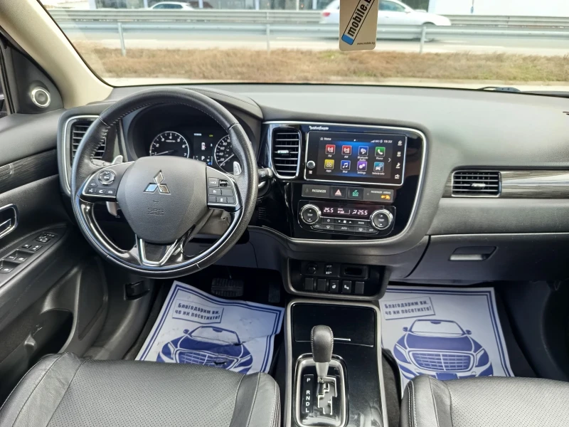 Mitsubishi Outlander GT 3.0V6 224kcS-AWC 4x4 .FULL 7места., снимка 11 - Автомобили и джипове - 53525060