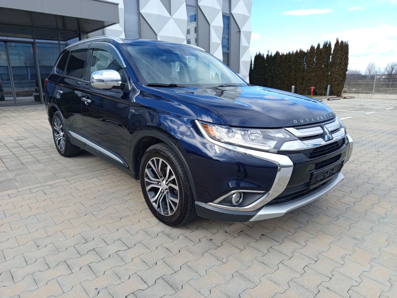 Mitsubishi Outlander GT 3.0V6 224kcS-AWC 4x4 .FULL 7места., снимка 3 - Автомобили и джипове - 53525060