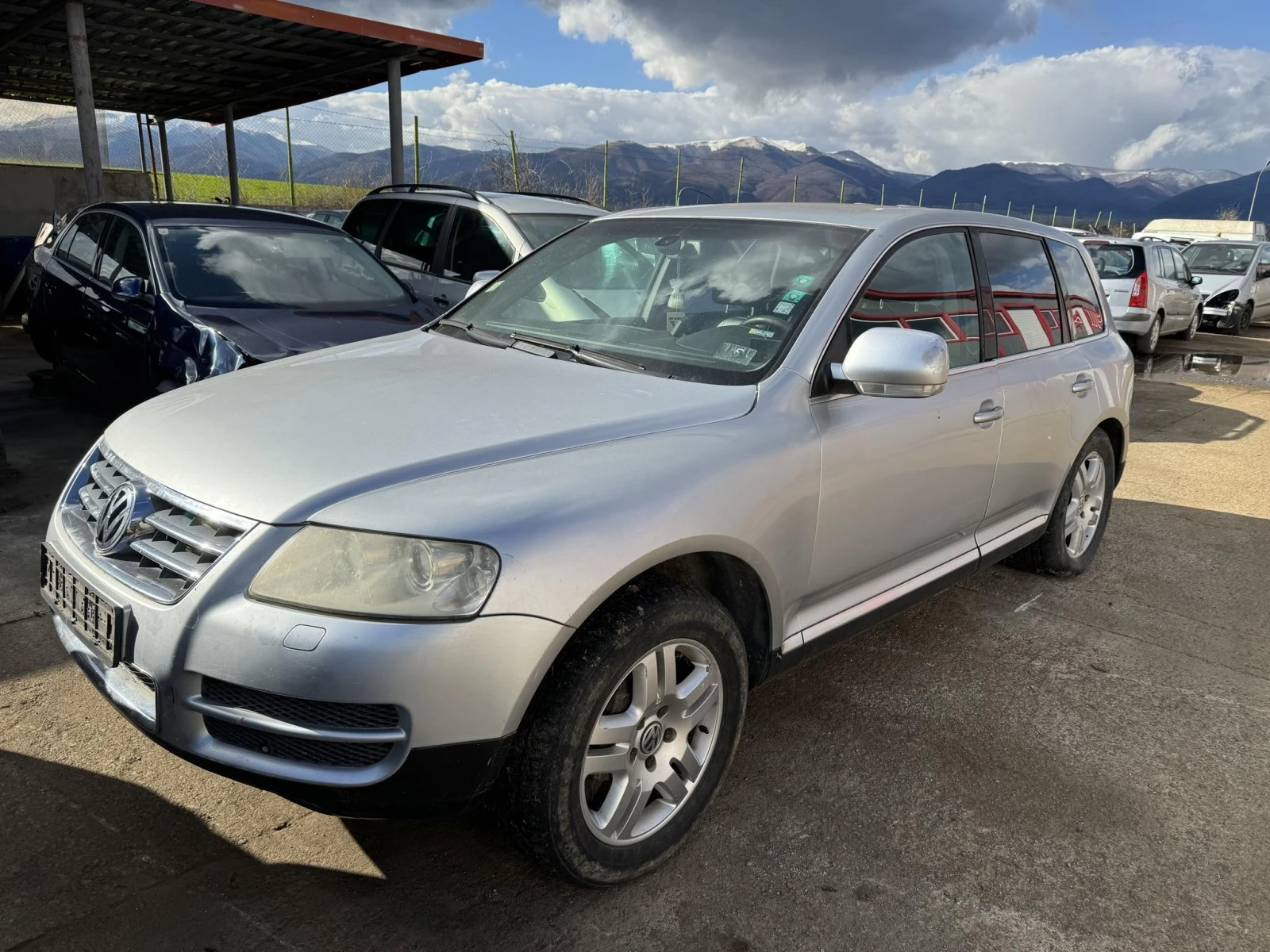 VW Touareg 5.0 - изображение 2