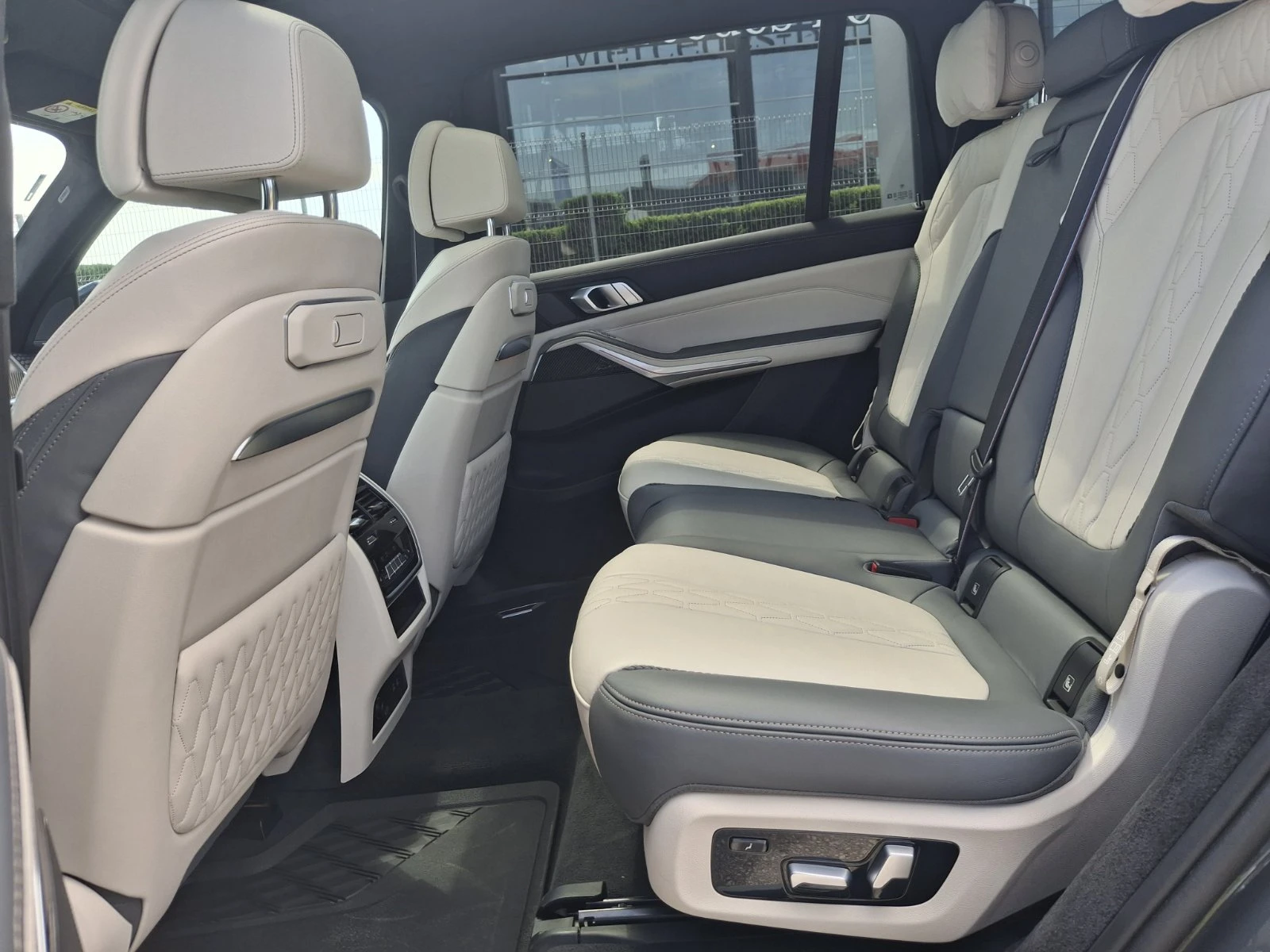 BMW X7 40d 6+ 1 - изображение 10