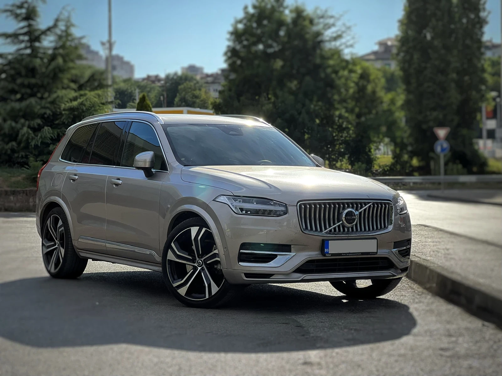Volvo Xc90  T8/PLUS-BRIGHT/455HP/AWD/7S./LED/NAVI/