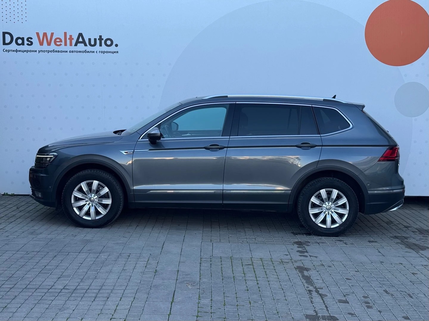 VW Tiguan LWB Highline 2.0TDI 4MOTION BMT - изображение 2