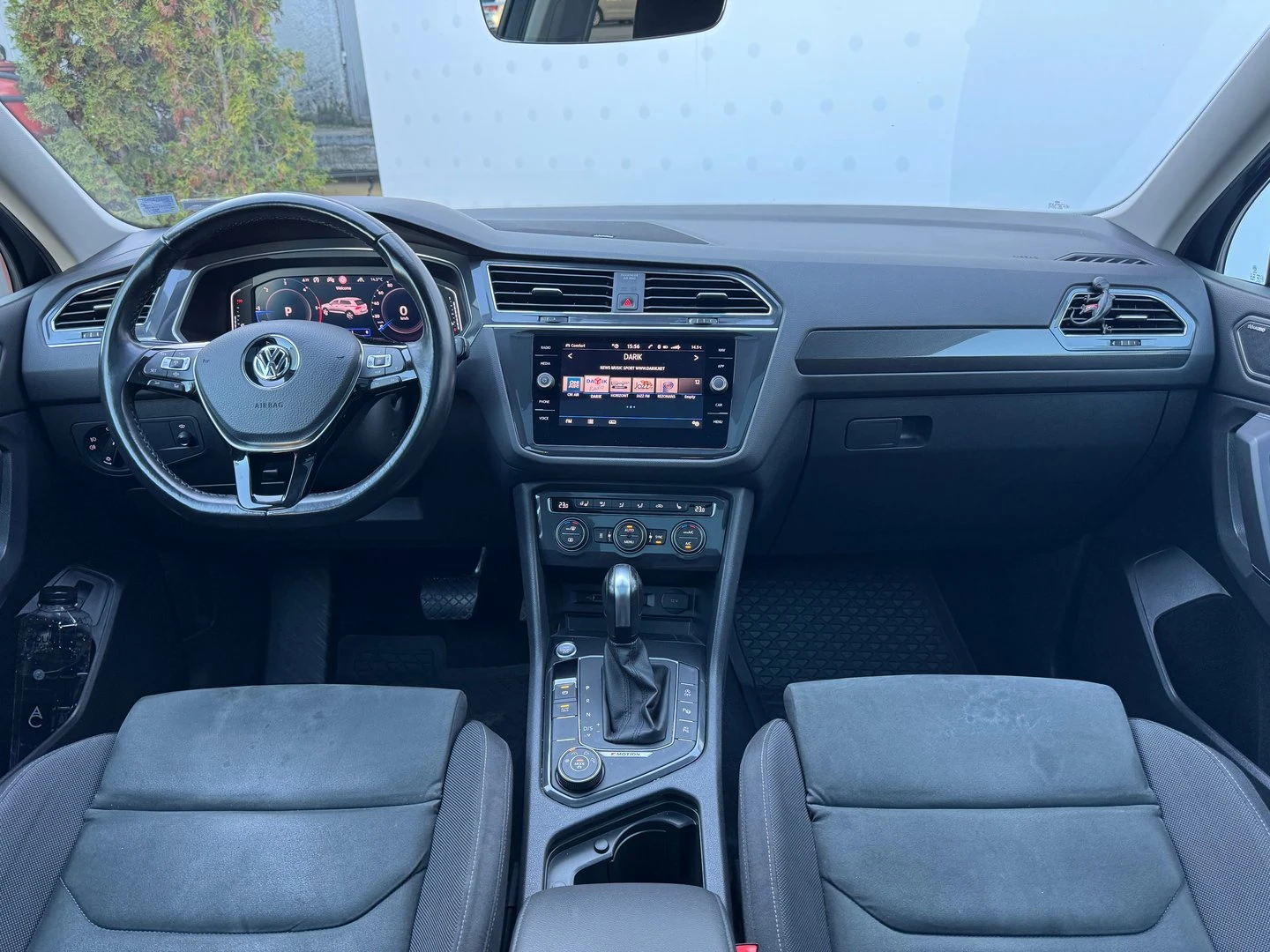 VW Tiguan LWB Highline 2.0TDI 4MOTION BMT - изображение 6