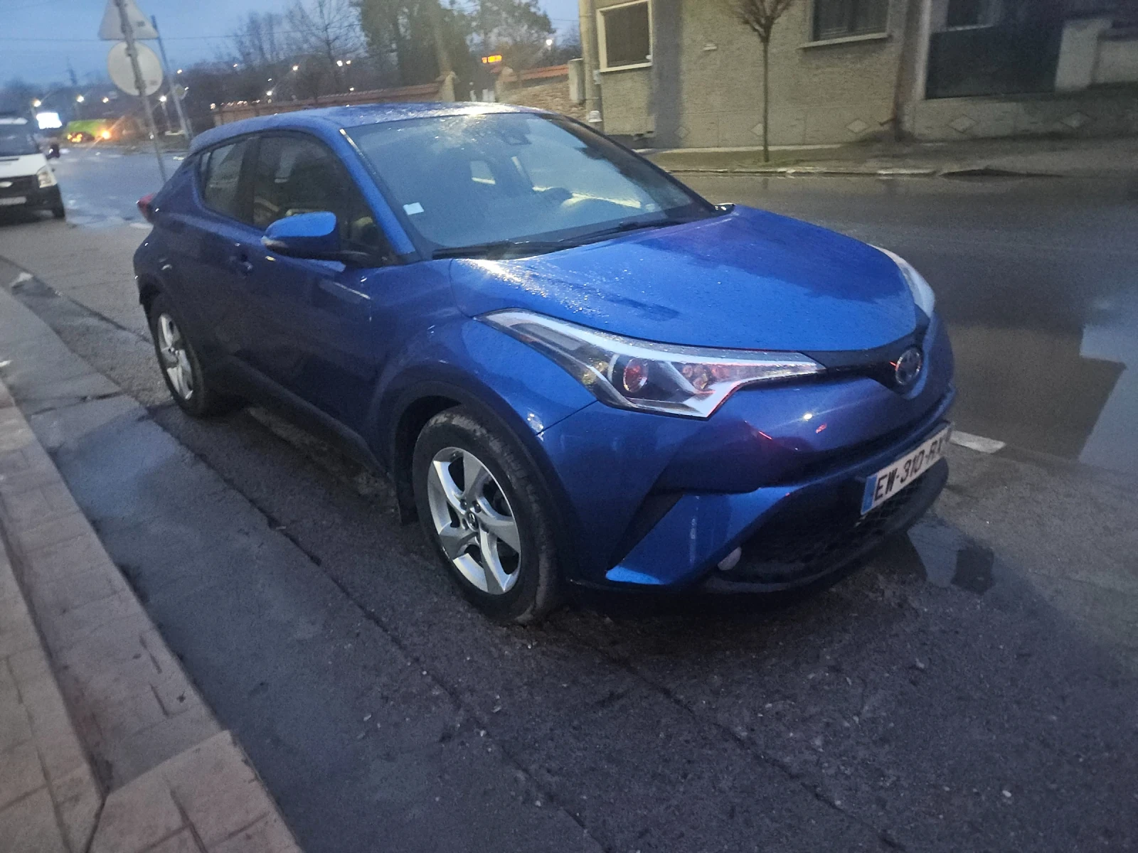 Toyota C-HR 1.8i | Mobile.bg � ����������� 1