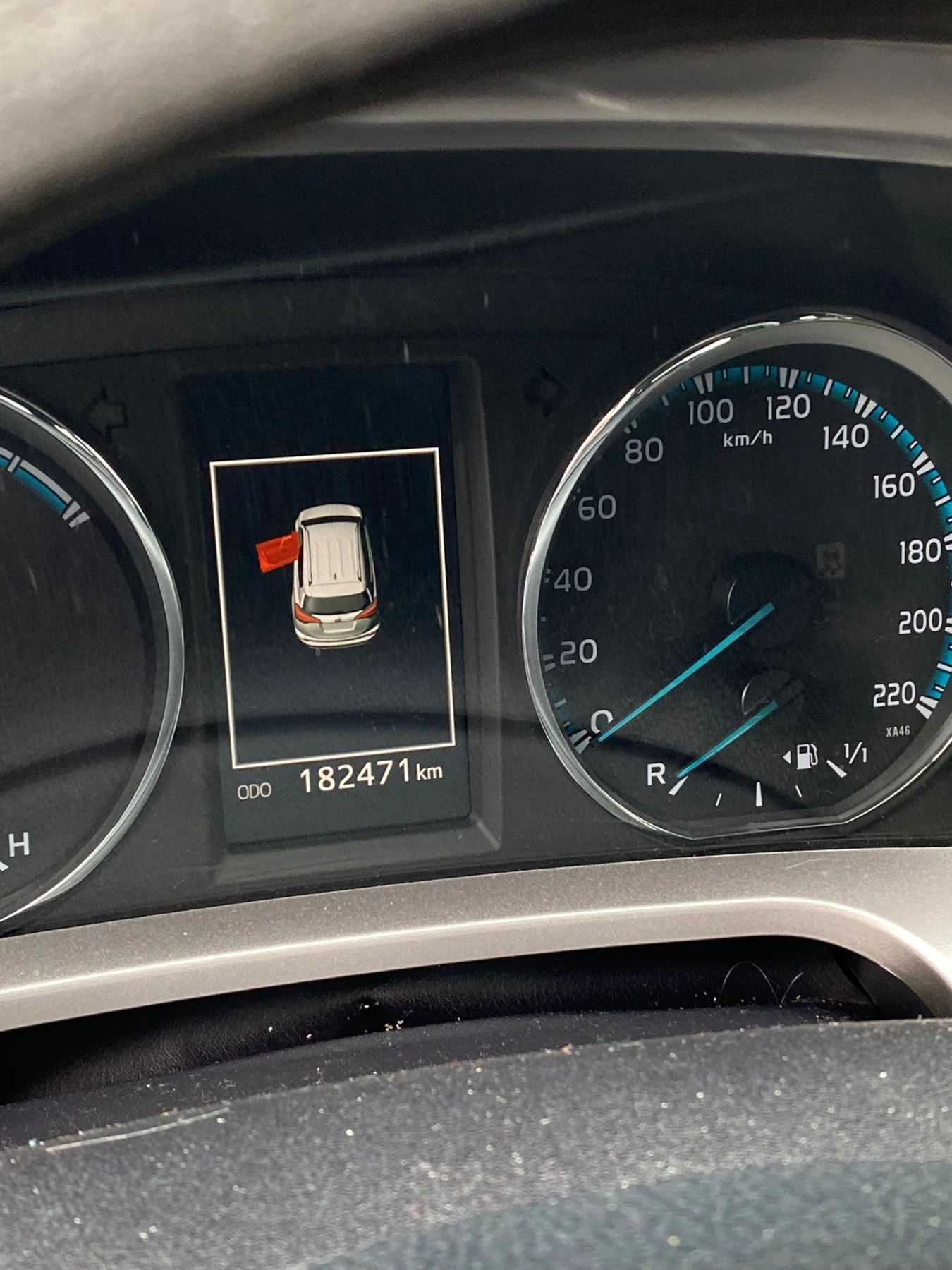 Toyota Rav4 Executive/4x4/360Camera/В гаранция, снимка 7 - Автомобили и джипове - 54038976