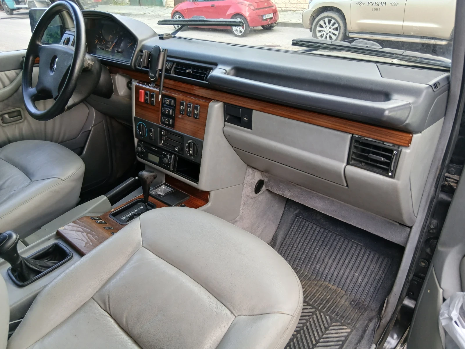 Mercedes-Benz G 300 3.0TD 177к.с., снимка 6 - Автомобили и джипове - 54870550