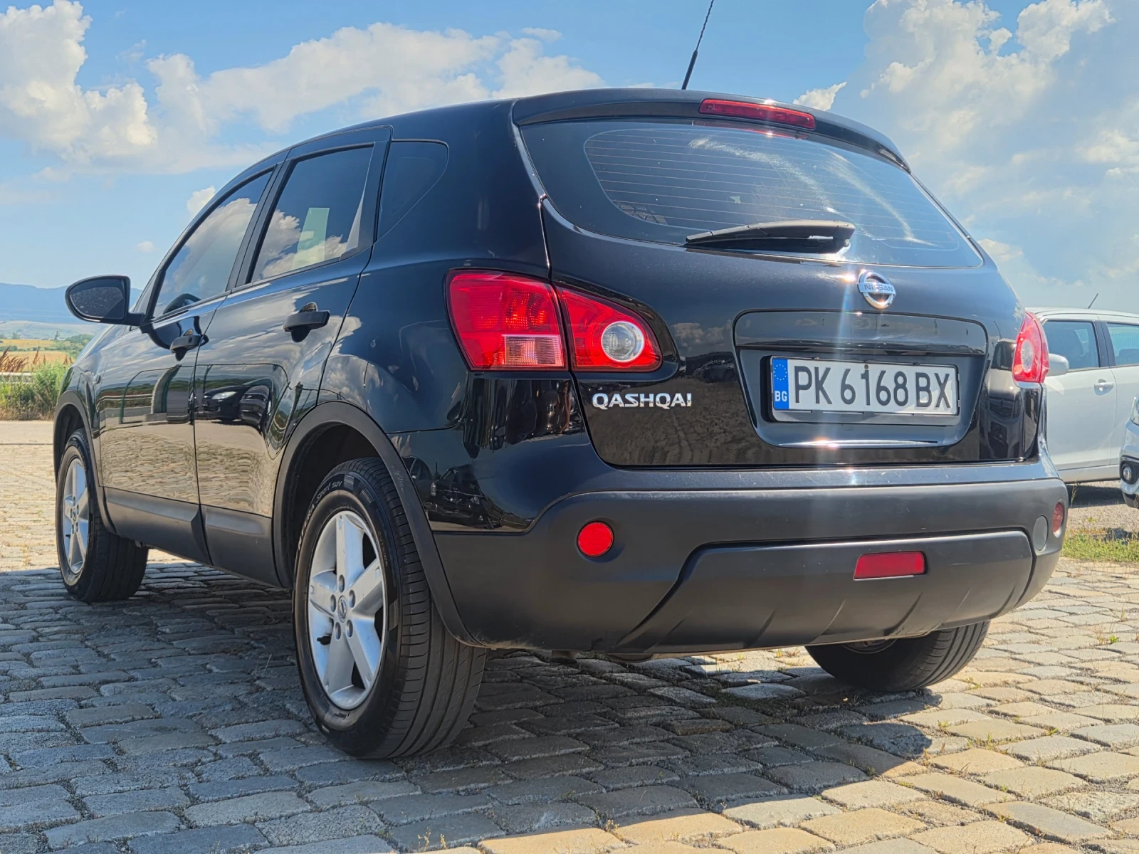 Nissan Qashqai 1.6i ГАЗ ВСИЧКО ПЛАТЕНО , снимка 8 - Автомобили и джипове - 54978103