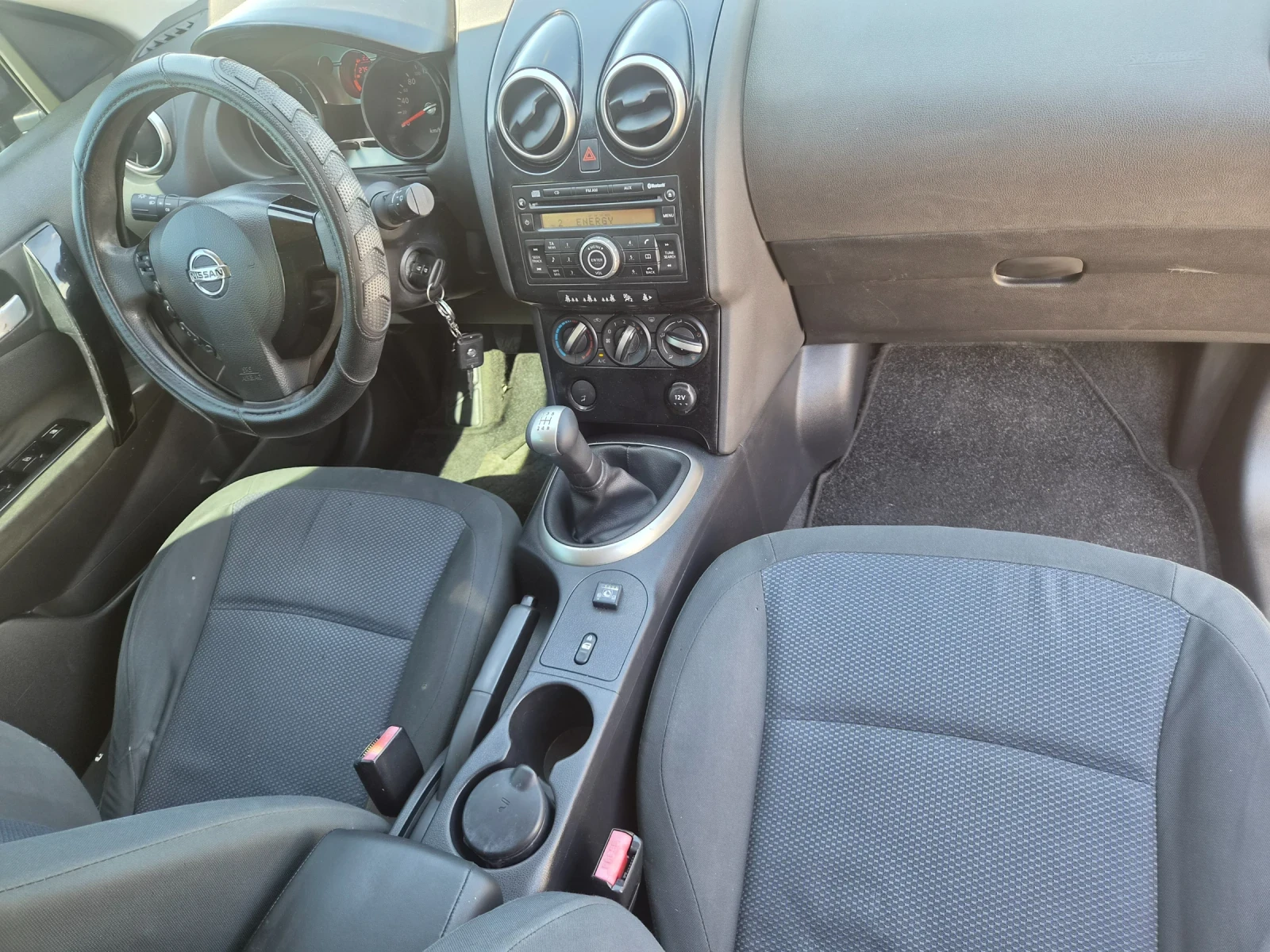 Nissan Qashqai 1.6i ГАЗ ВСИЧКО ПЛАТЕНО , снимка 14 - Автомобили и джипове - 54978103