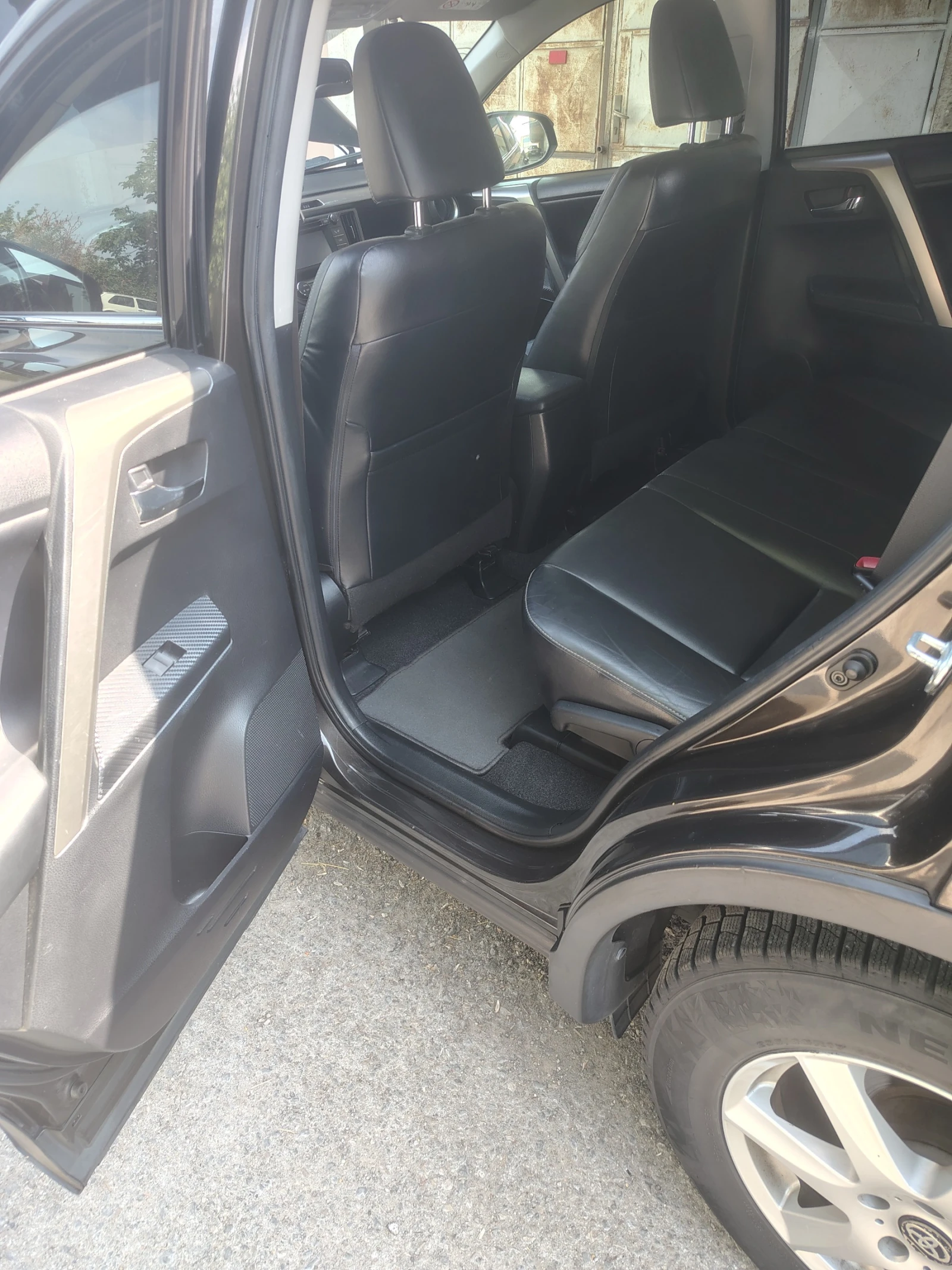 Toyota Rav4, снимка 3 - Автомобили и джипове - 55887170