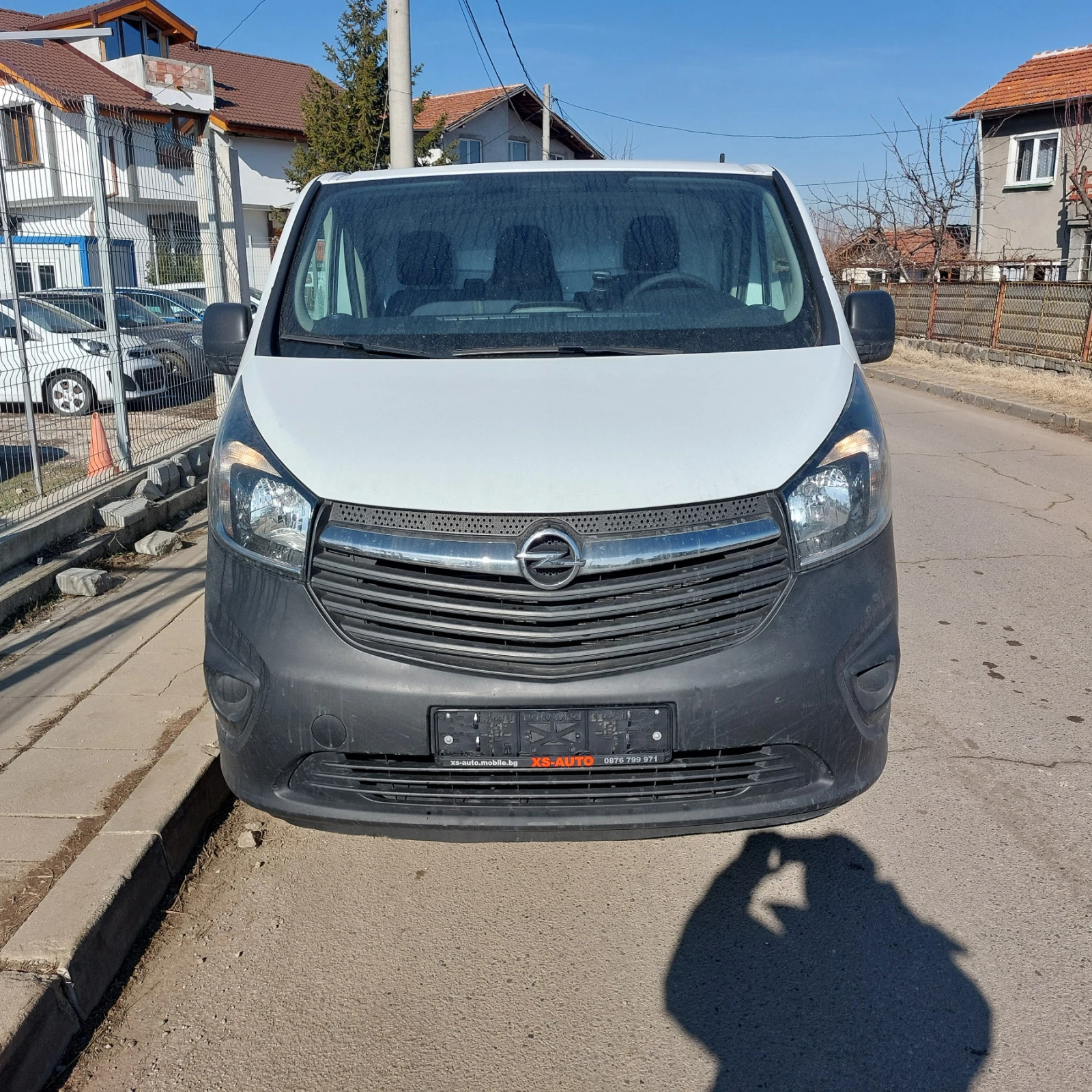 Opel Vivaro 1.6 BI TURBO 120KS  EURO 5B - изображение 2