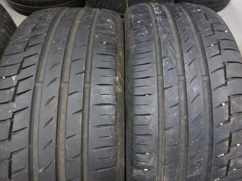 Гуми Летни 235/50R18, снимка 1 - Гуми и джанти - 36261676