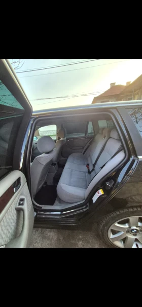 BMW 330 XDrive - 2700 € / 5280.74 лв. - 33112711 12