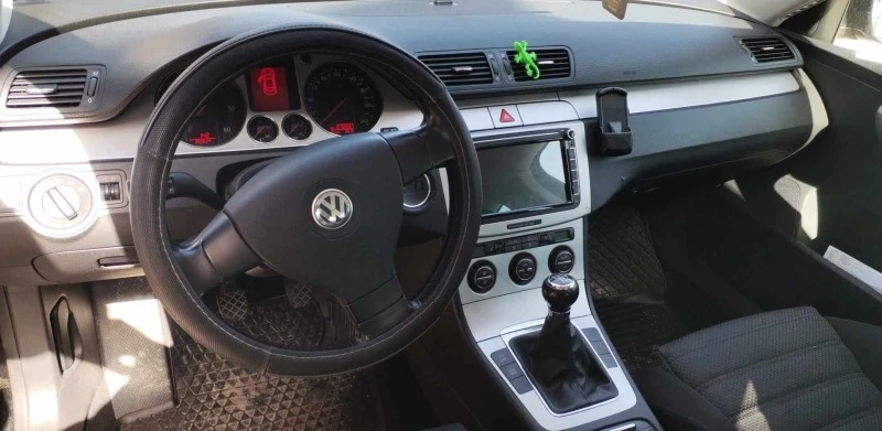 VW Passat 2.0 140кс , снимка 4 - Автомобили и джипове - 47274015