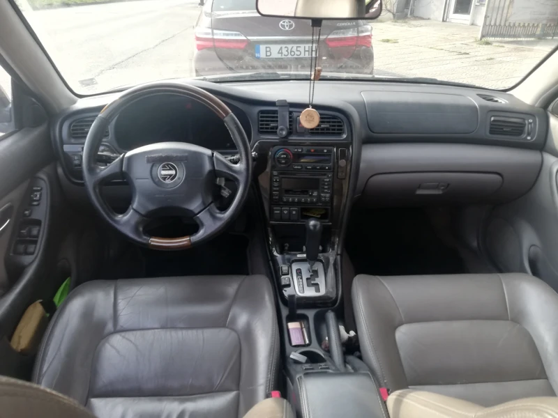 Subaru Outback 3.0 H6, снимка 5 - Автомобили и джипове - 47997137