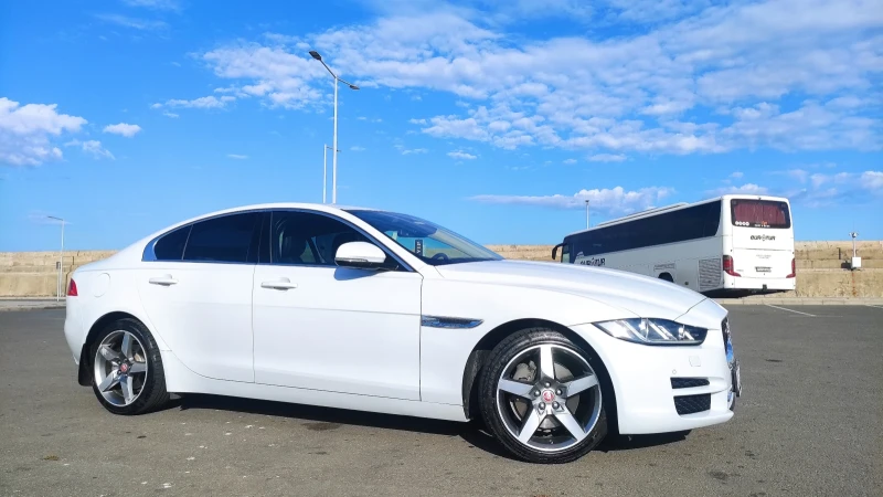 Jaguar XE, снимка 5 - Автомобили и джипове - 48058437