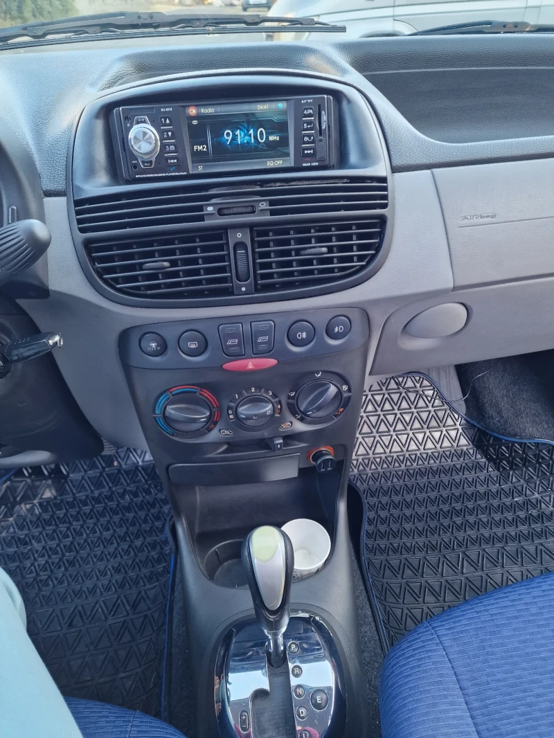 Fiat Punto, снимка 6 - Автомобили и джипове - 48229091