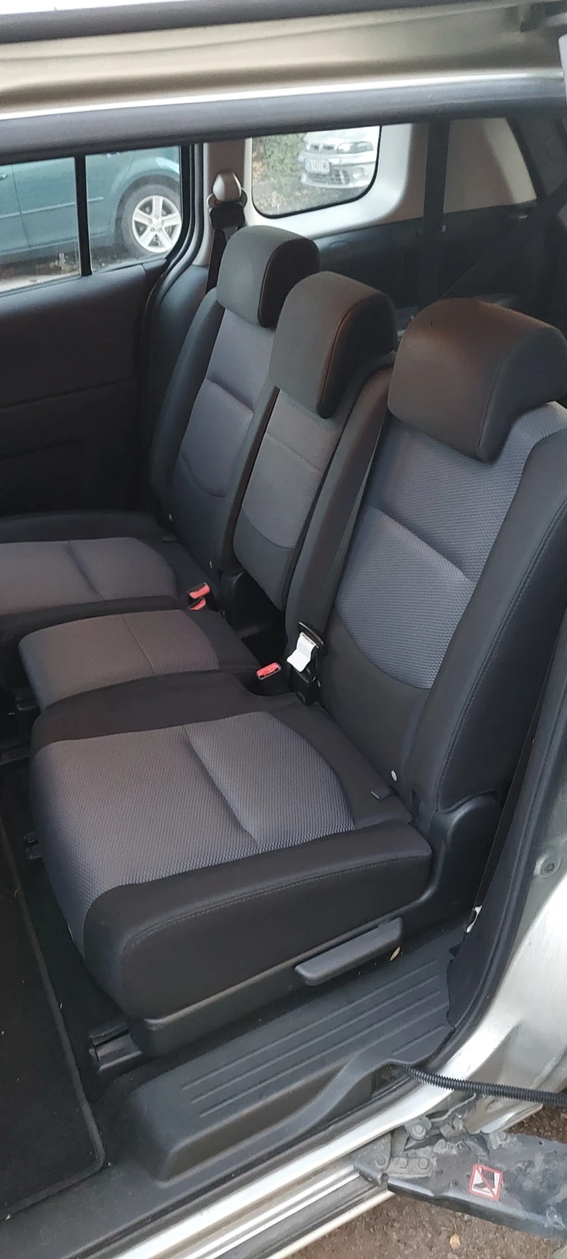 Mazda 5, снимка 8 - Автомобили и джипове - 52179683