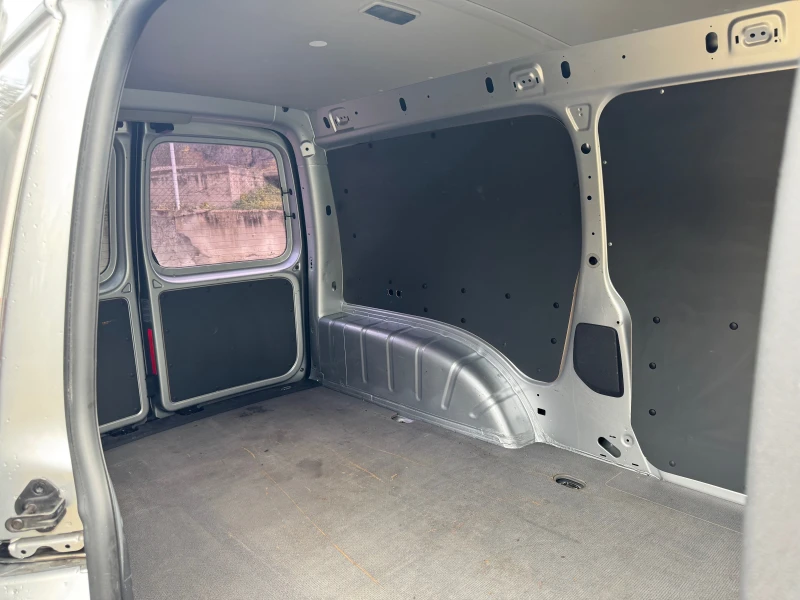 VW Caddy, снимка 7 - Автомобили и джипове - 52366334