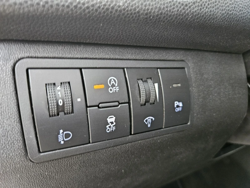 Hyundai Ix20 1.6i SWISS EDITION , снимка 13 - Автомобили и джипове - 52398676