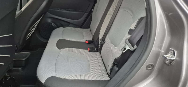 Renault Captur 1.2-118кс.NAVY, снимка 10 - Автомобили и джипове - 52656169