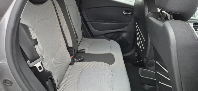 Renault Captur 1.2-118кс.NAVY, снимка 11 - Автомобили и джипове - 52656169