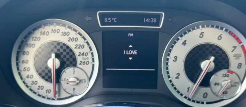 Mercedes-Benz A 180 AMG-Пакет!Евро-6 Вс.Екстри!, снимка 12 - Автомобили и джипове - 52775093