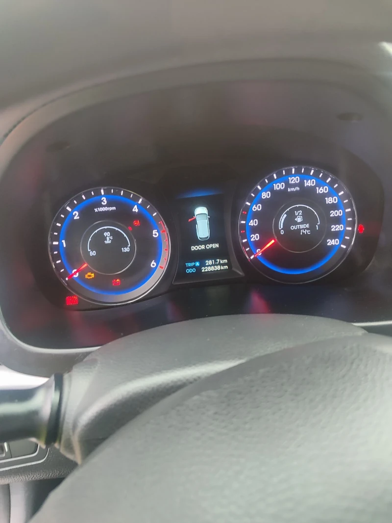 Hyundai I40, снимка 7 - Автомобили и джипове - 53021116