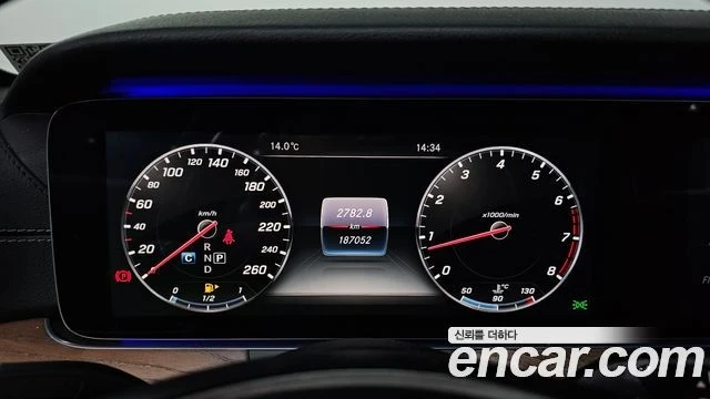 Mercedes-Benz E 300, снимка 8 - Автомобили и джипове - 53995587