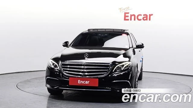 Mercedes-Benz E 300, снимка 3 - Автомобили и джипове - 53995587