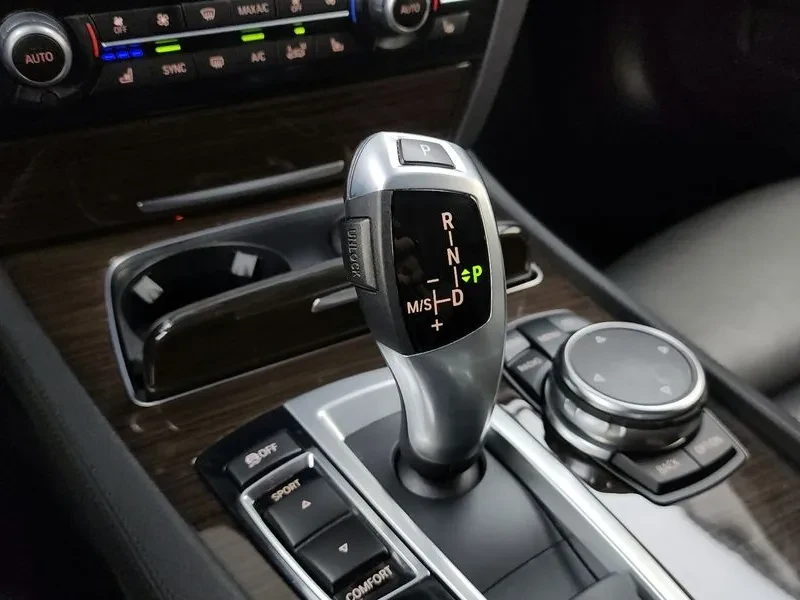 BMW 740 D xDrive, снимка 9 - Автомобили и джипове - 55141804