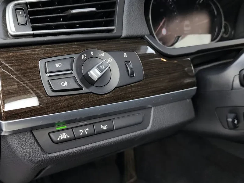 BMW 740 D xDrive, снимка 16 - Автомобили и джипове - 55141804