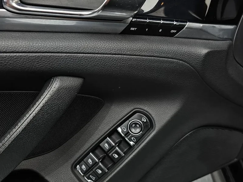 Porsche Panamera 3.6 2WD - САМО 30% АВАНС, снимка 16 - Автомобили и джипове - 56255615