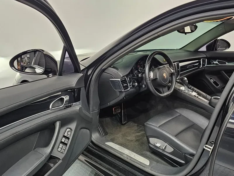Porsche Panamera 3.6 2WD - САМО 30% АВАНС, снимка 10 - Автомобили и джипове - 56255615