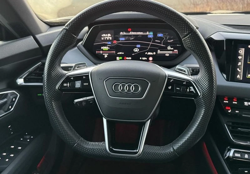 Audi E-Tron GT Quattro, снимка 6 - Автомобили и джипове - 56719336