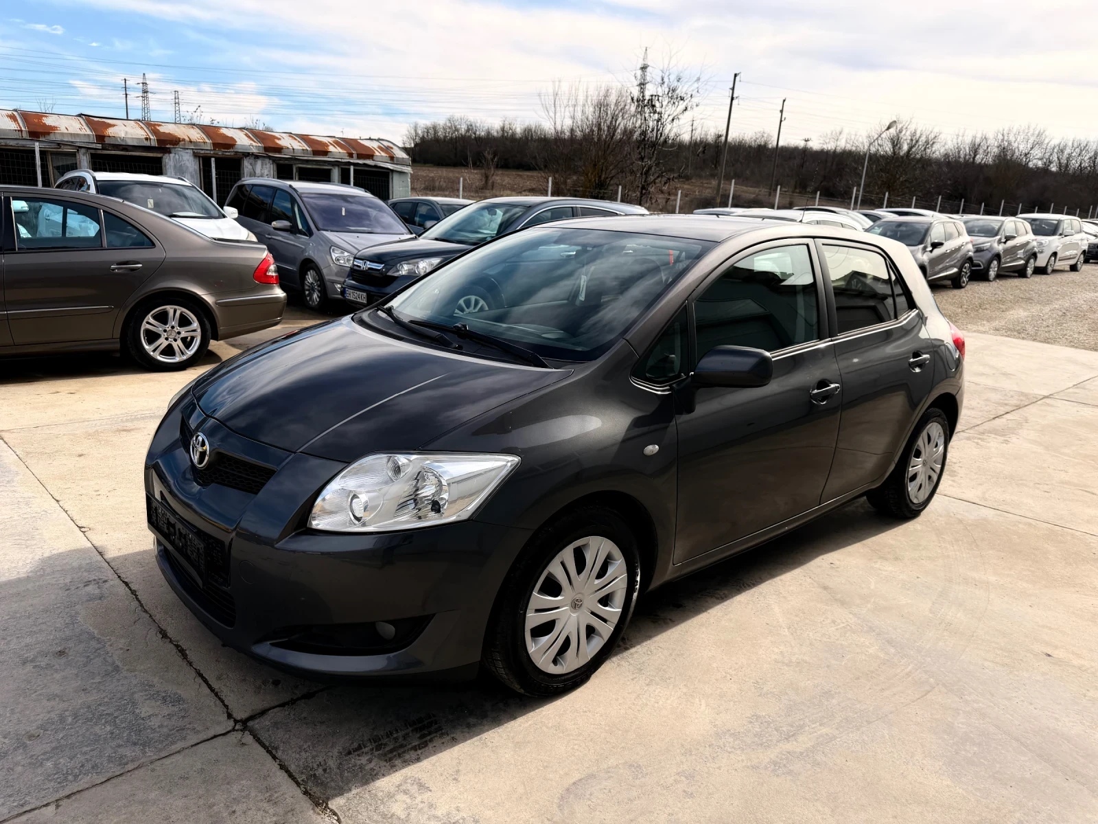 Toyota Auris 1.4d4d 90k* * * UNIKAT* * *  - изображение 2
