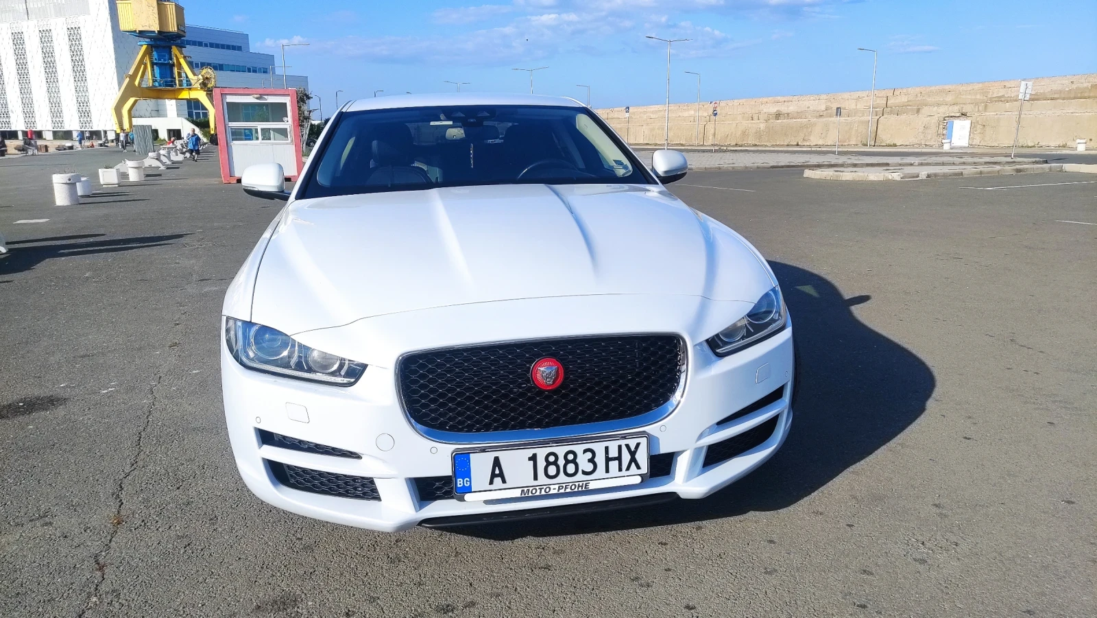 Jaguar XE  - изображение 3