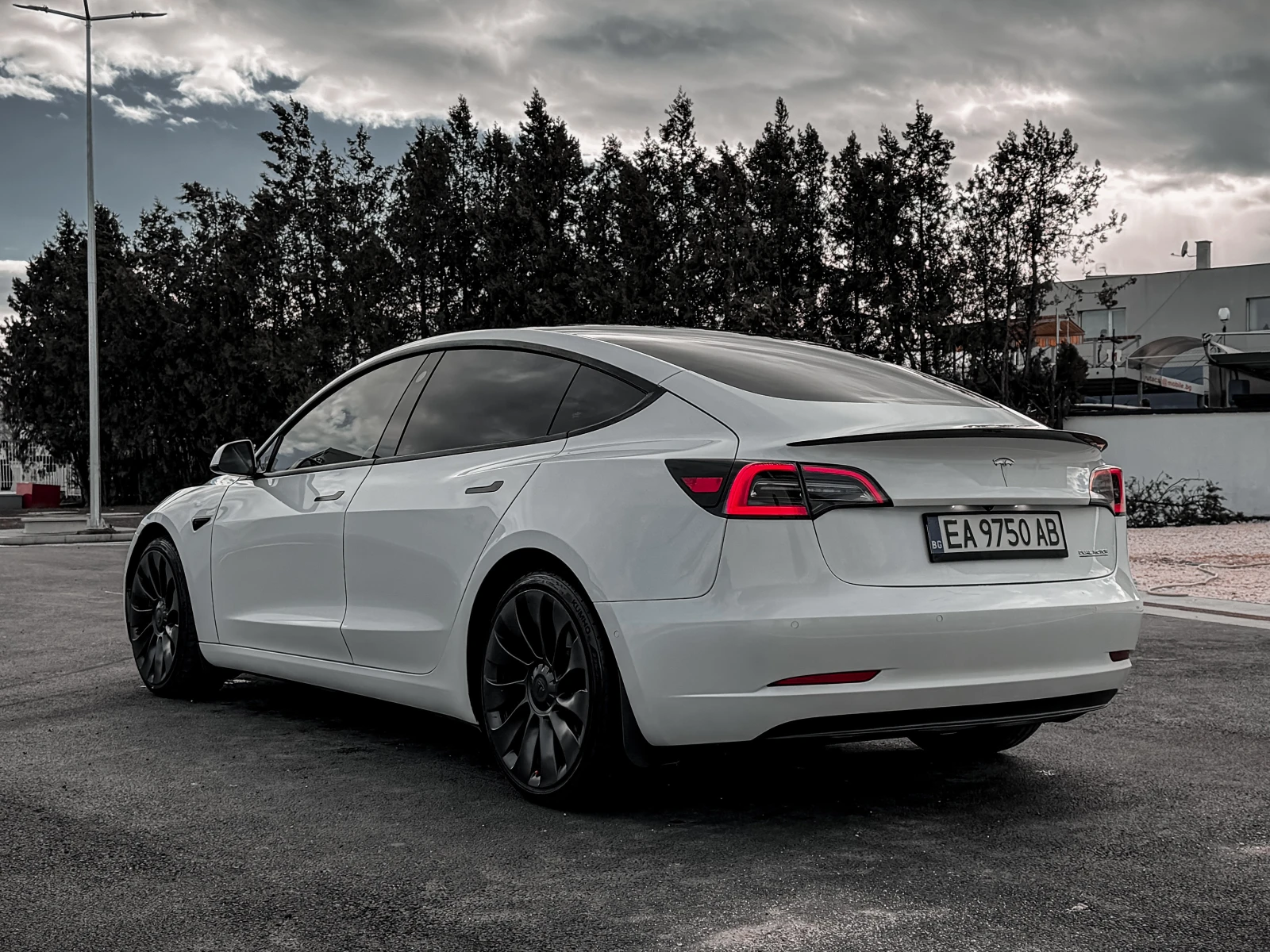 Tesla Model 3 Performance | Mobile.bg � ����������� 4