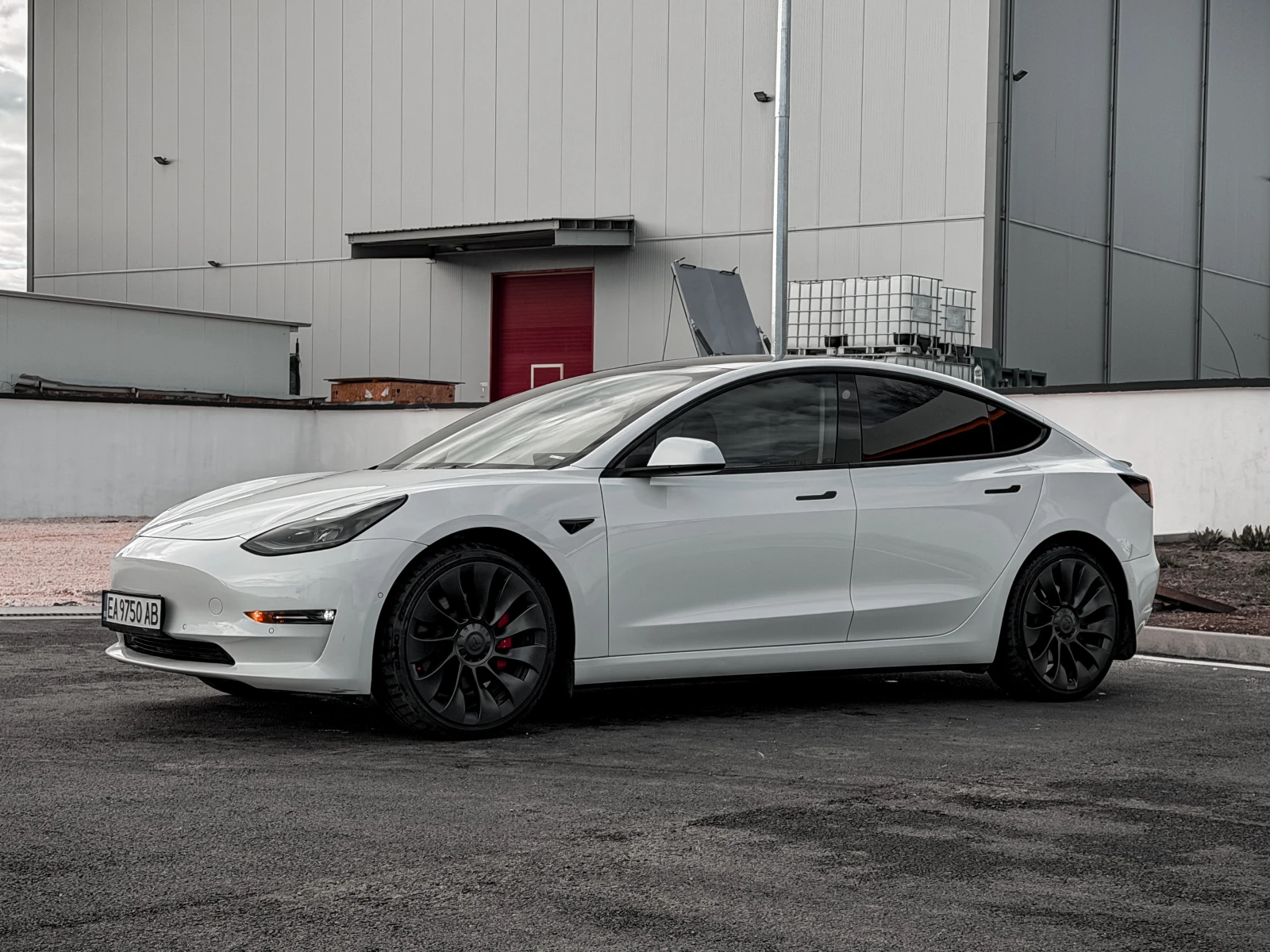 Tesla Model 3 Performance | Mobile.bg � ����������� 1