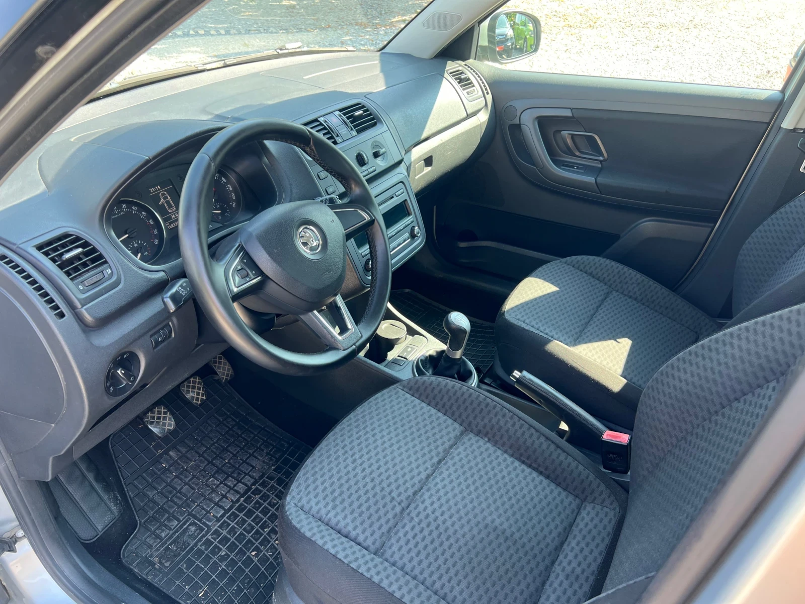 Skoda Fabia 1.6TDI/90КСEvro/5B, снимка 9 - Автомобили и джипове - 51532381