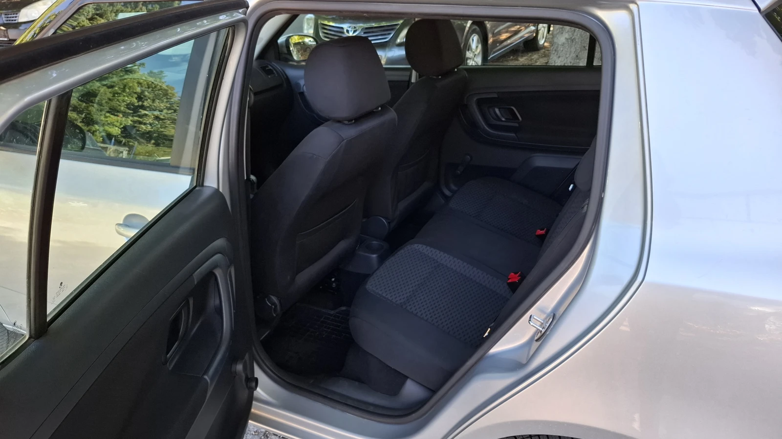 Skoda Fabia 1.6TDI/90КСEvro/5B - изображение 10