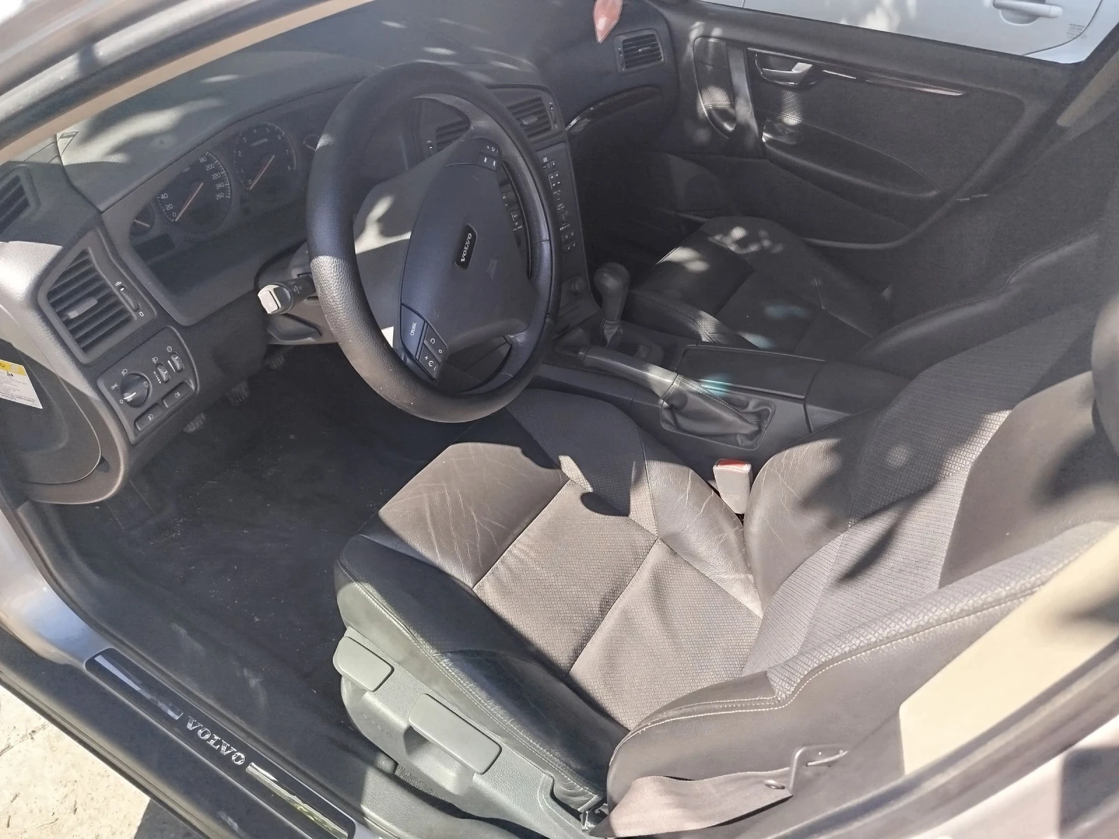 Volvo S60 2.4t - изображение 7