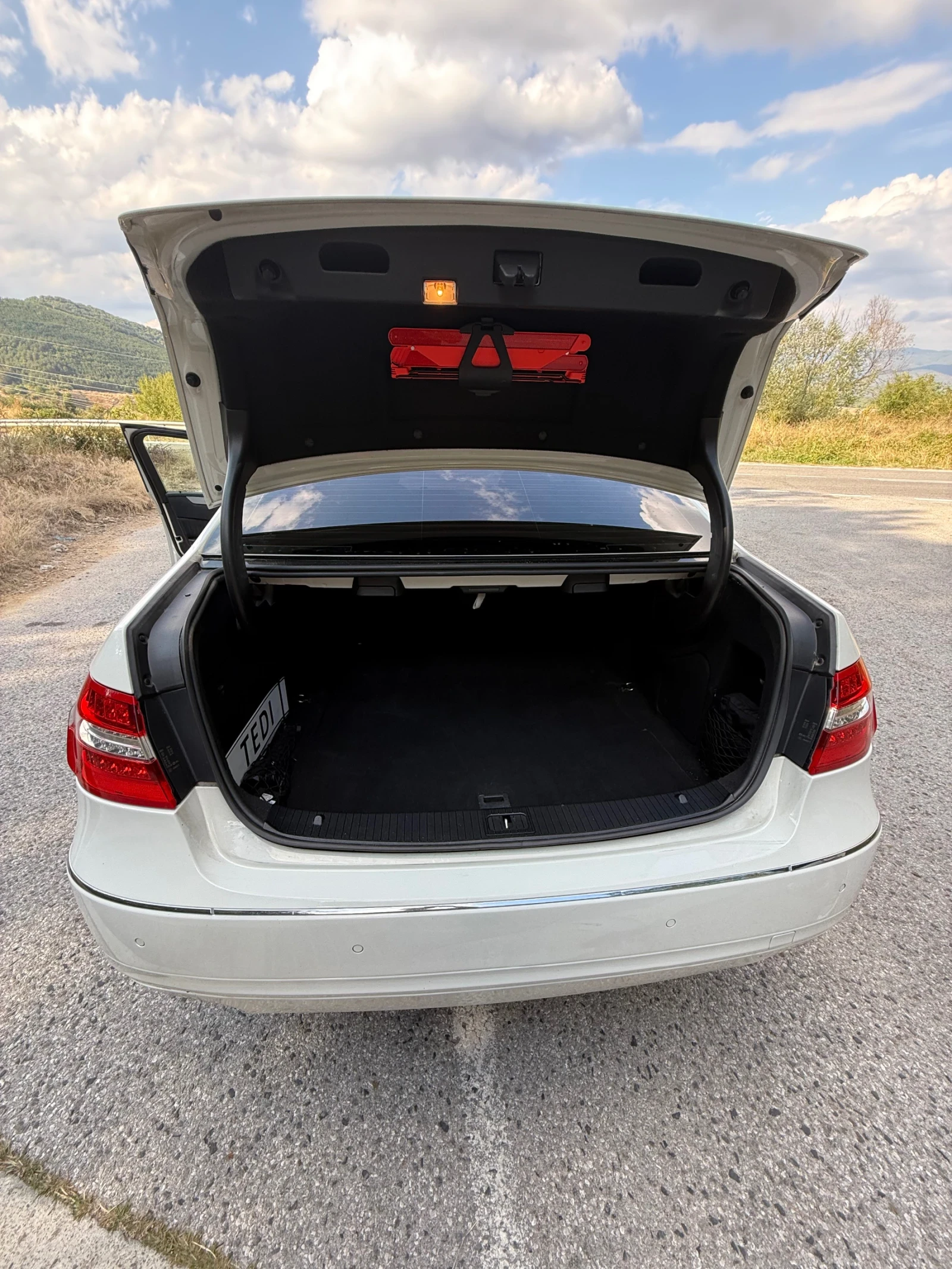 Mercedes-Benz E 350  - изображение 8