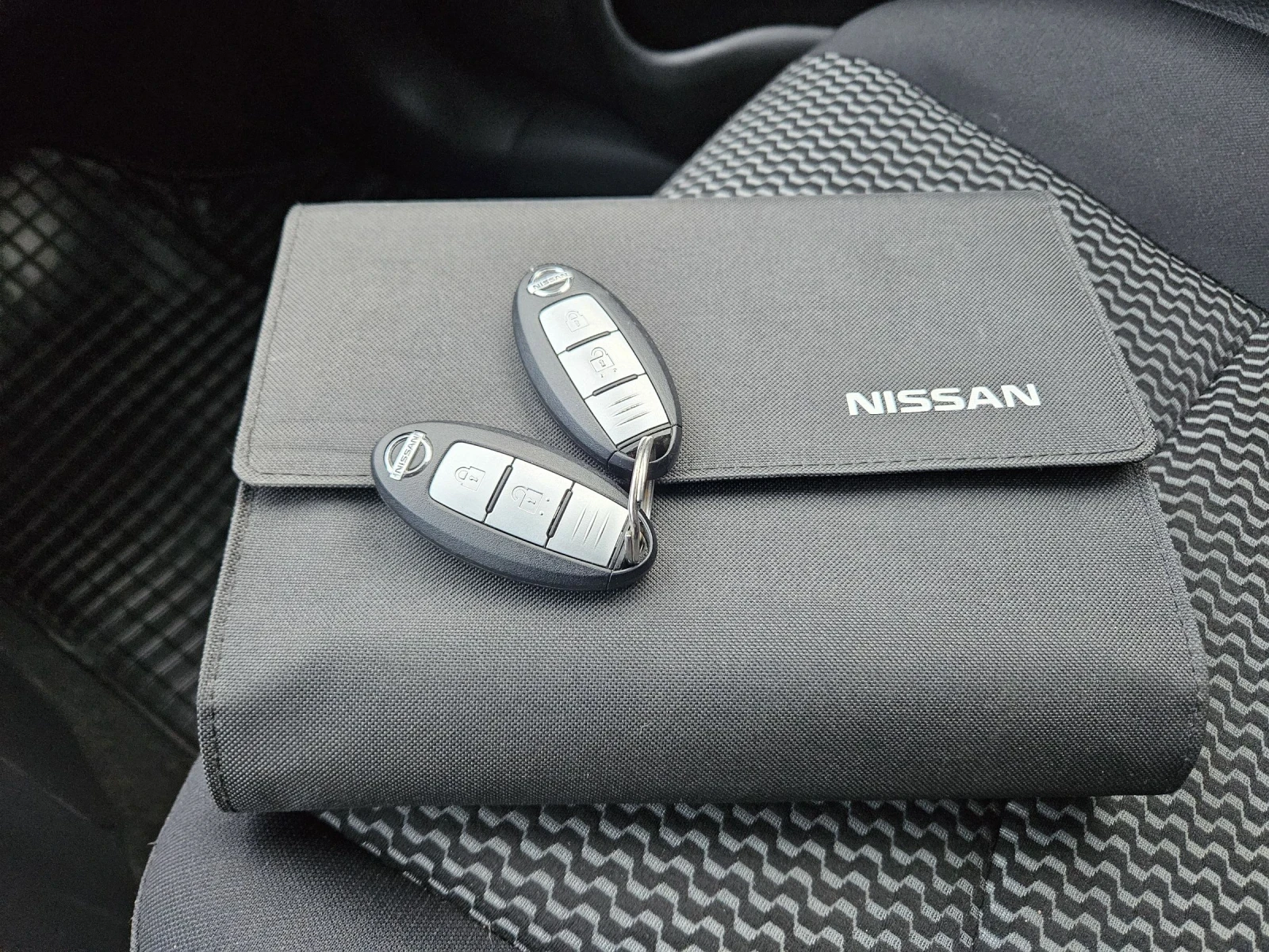 Nissan Pulsar 1.2 АВТОМАТИК - изображение 10